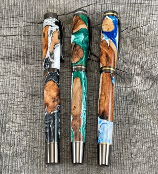 Tyhle kousky půjdou na ministerstvo vnitra. #ministerstvovnitra #penresin #epoxypen #rucnerobene #rucnivyroba...